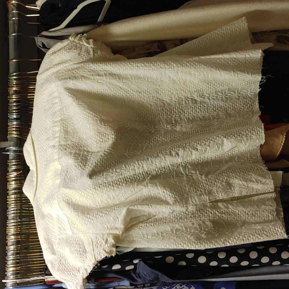 Embroidered Top - Picture 3 of 5